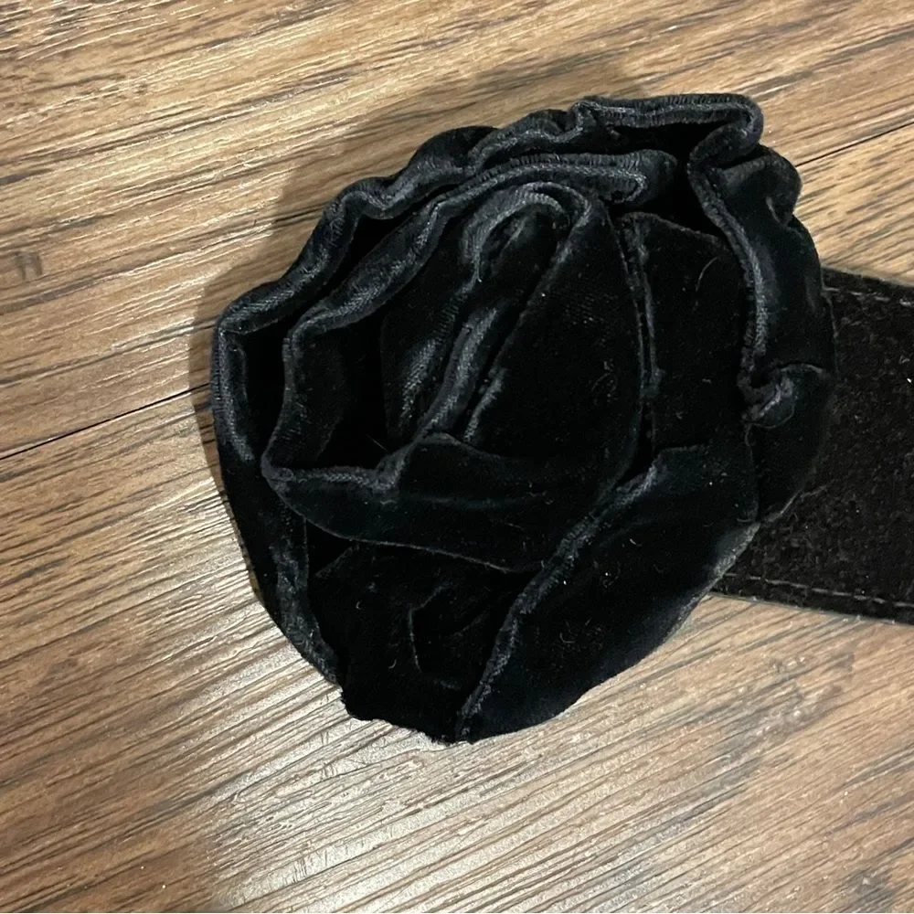 Vintage 90’s Axiom Velvet Adjustable Belt Black Size Medium